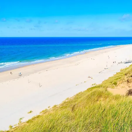 Ostseeblick-neu 2024-kueche-parkplatz-kamin-balkon דירה בולטנהאגן