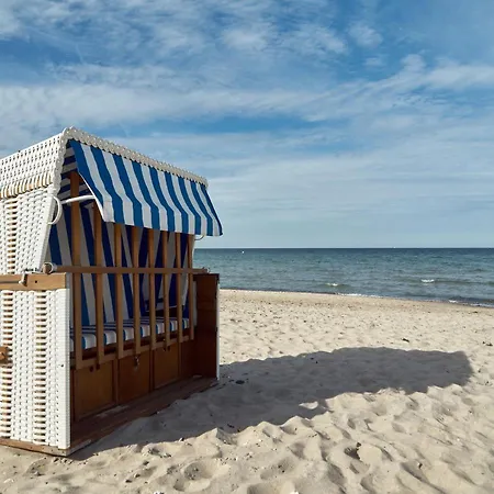 Ostseeblick-neu 2024-kueche-parkplatz-kamin-balkon * Boltenhagen (Ostseebad)