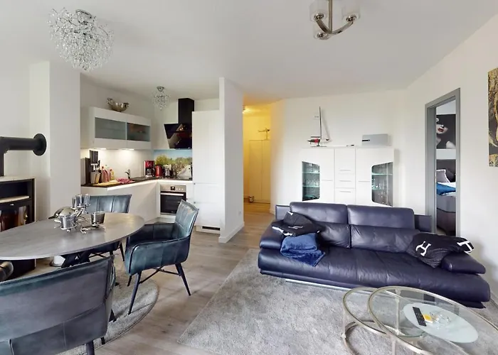 Ostseeblick-neu 2024-kueche-parkplatz-kamin-balkon Lejlighed