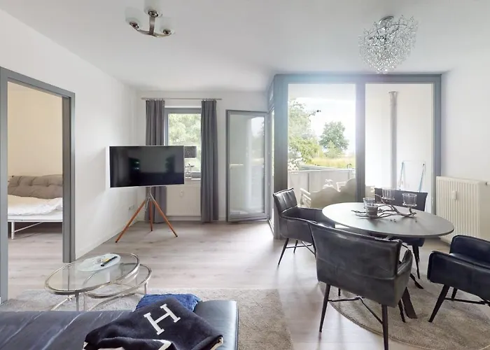 Ostseeblick-neu 2024-kueche-parkplatz-kamin-balkon * Boltenhagen (Ostseebad)